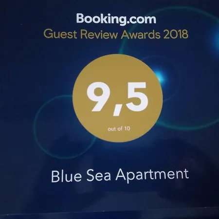 Blue Sea Apartment *